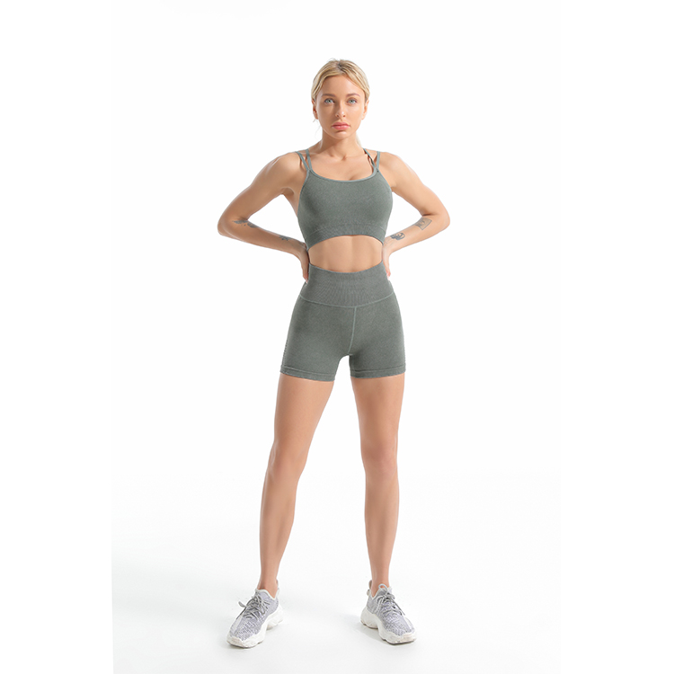 https://www.twinall.com/wp-content/uploads/2021/03/Seamless-sports-bra-and-bike-shorts-set.jpg